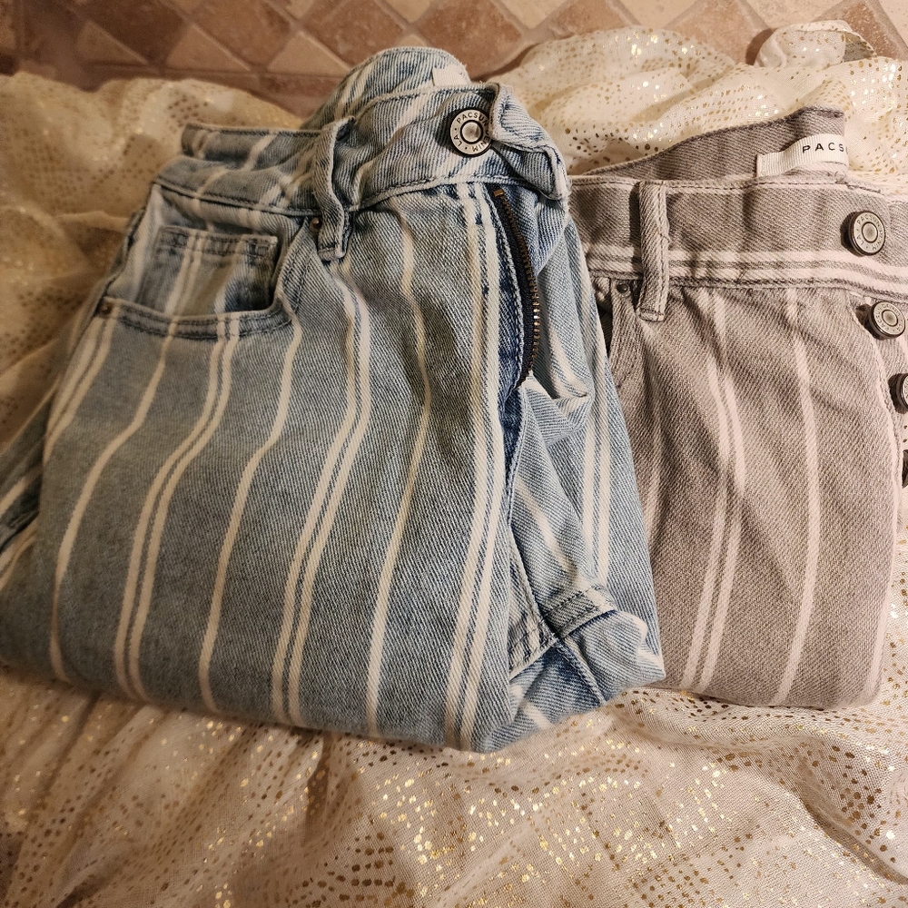 2 pairs PacSun Junior Jeans